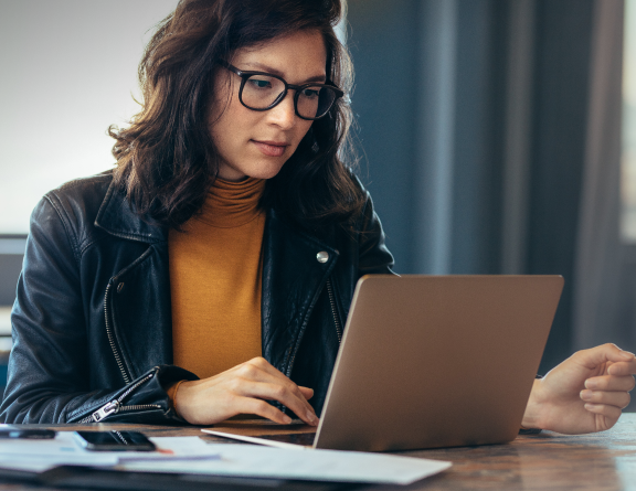 block woman laptop