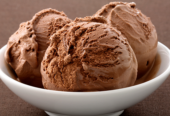 creamy low carb chocolate ice cream
