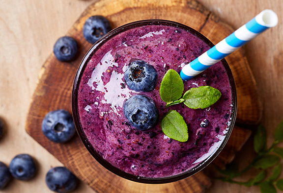 Berry and greens smoothie